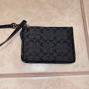 Coach preloved card holder with change pocket